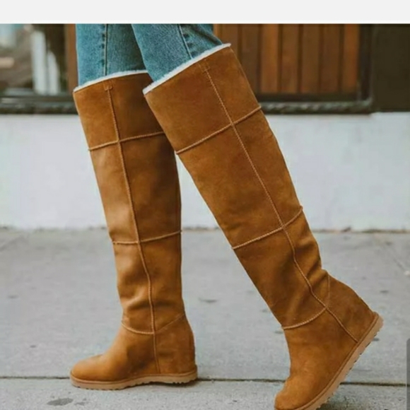 OVER THE KNEE UGG BOOTS - Picture 8 of 12